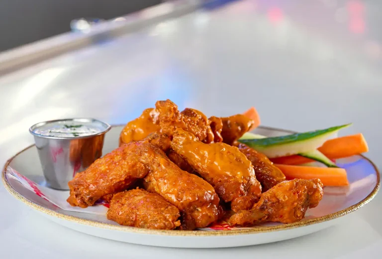 Bosse - Thursday Night Football – $1 Wings Flyer
